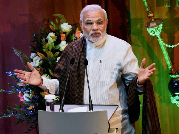 காலை வாரியது