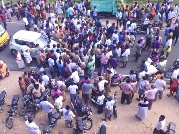 Three students on footboard fall to death