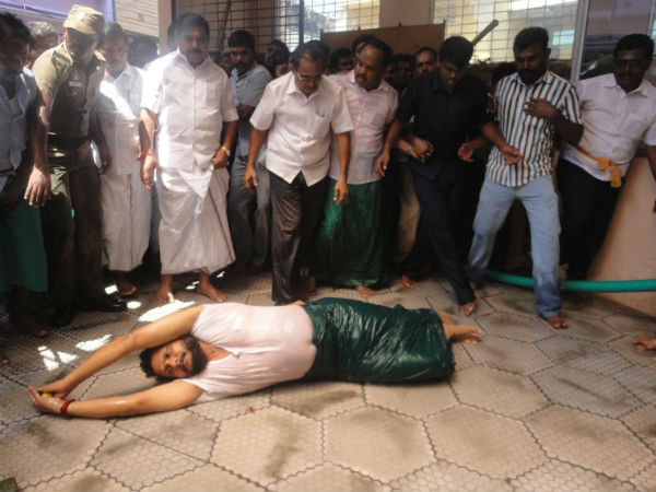 சரமாரியாக போட்டோ எடுக்க அனுமதி