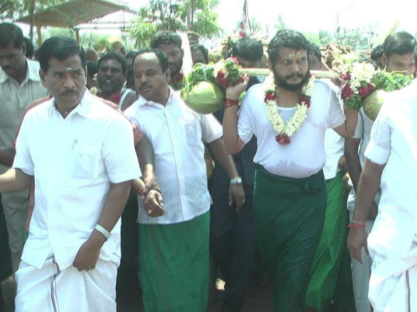 எதுக்குன்னே தெரியலையே