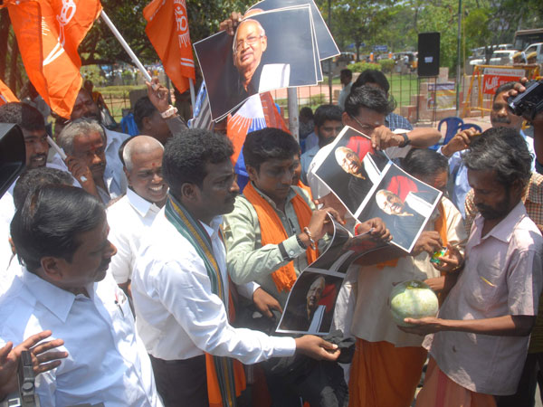 Thaali removal : Hindu activist burning K.Veeramai