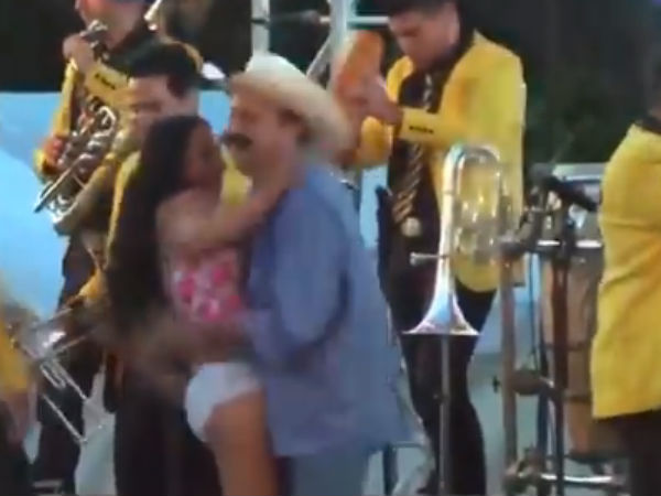 மன்னிப்பு கேட்டார்