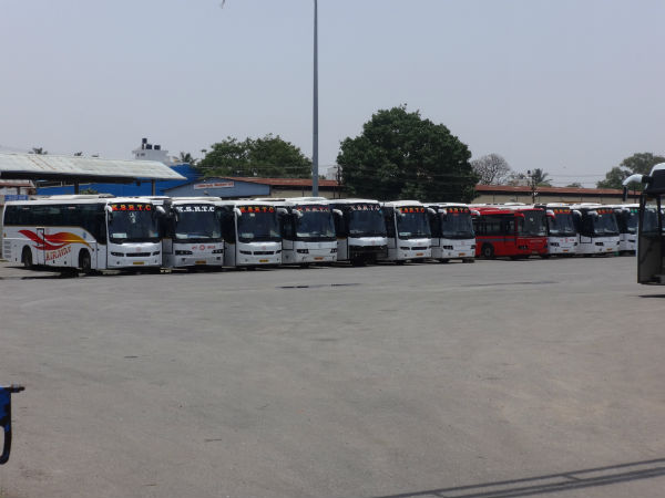 பெங்களூரு, புதுவையில் கல்வீச்சு