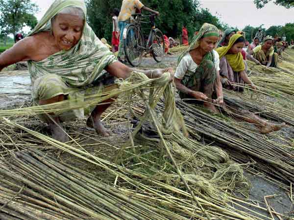 எட்டு மணி நேர கோரிக்கை: