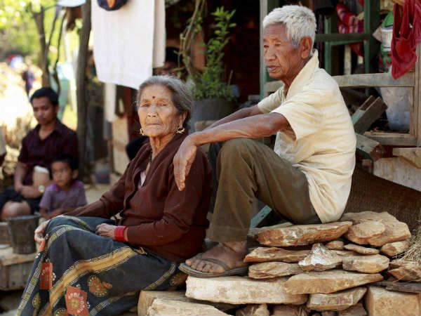 Nepalese leave Kathmandu and return to villages
