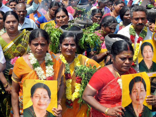 திருவாரூரில் பால் குட ஊர்வலம்