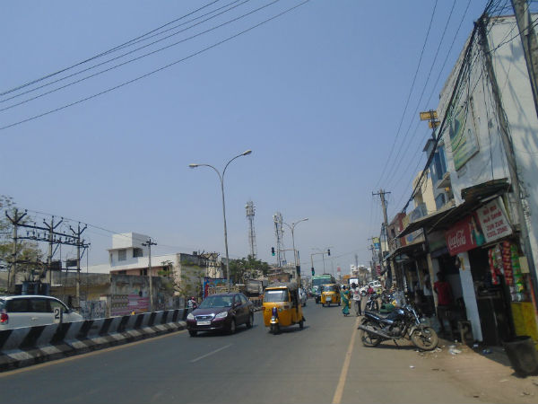குறைவான பயணிகள்...