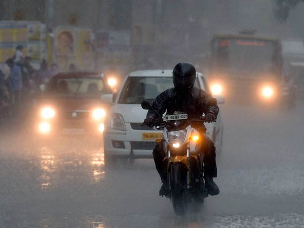 கரூரில் மழை