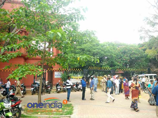 ஹைகோர்ட்டும் சொல்லியது