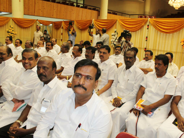 DMK District Secretaries to discuss on Mega Alliance