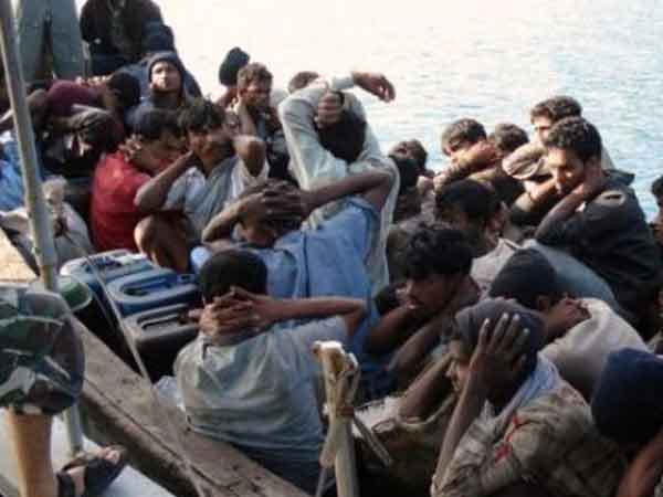 தத்தளிக்கும் மக்கள்: