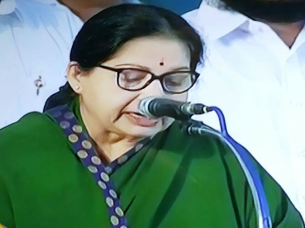 முதல்வரான ஜெயலலிதா