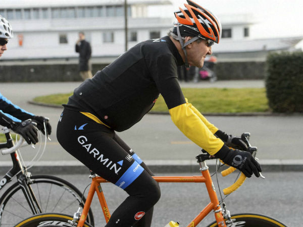 John Kerry breaks leg in cycling accident - video report John Kerry breaks leg in cycling accident - video report