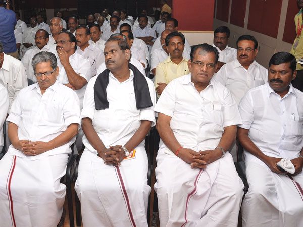 இடைத்தேர்தல் புறக்கணிப்பு