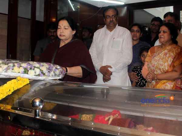 EVK Sulochana dimise: Jayalalitha condoles