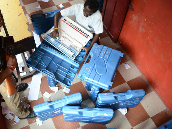 வாக்குப்பதிவு இயந்திரங்களும் ரெடி: