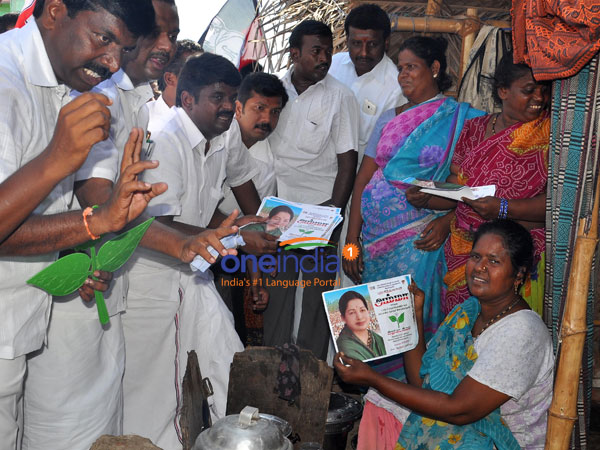 சாதனை பிரசுரங்கள்