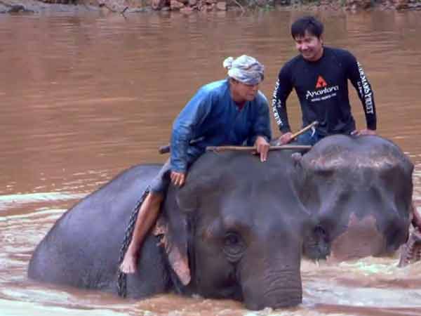  17 மணி நேரம் ”வெயிட் ப்ளீஸ்”: