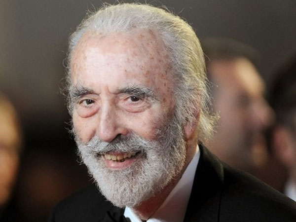 அசத்திய டிராகுலா