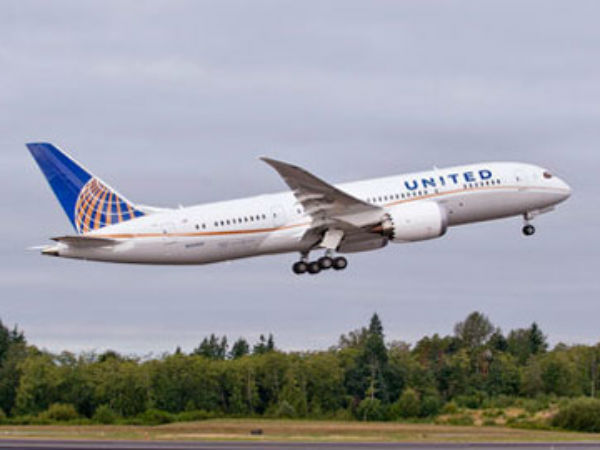 US-bound United Airlines flight makes a U-turn to board 2 unidentified men from Delhi airport US-bound United Airlines flight makes a U-turn to board 2 unidentified men from Delhi airport