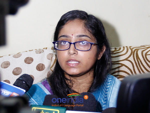 நீச்சல் தெரியும்