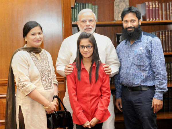 Modi meets Mumbai girl Maryam Asif Siddiqui