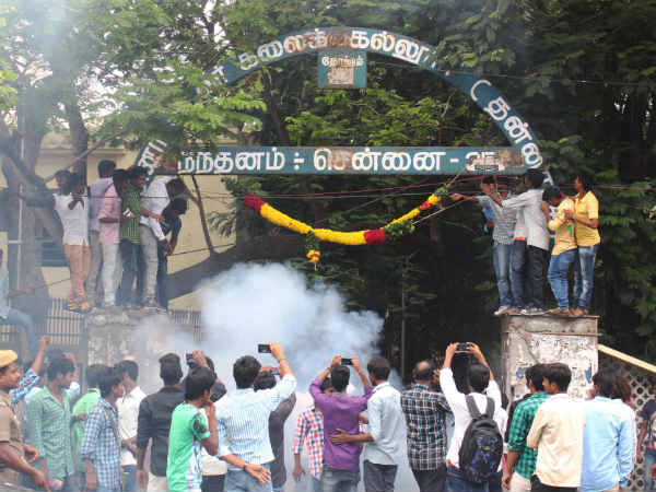 Arts colleges re open in TN