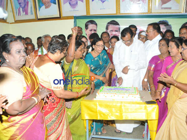 கேக் வெட்டுங்க