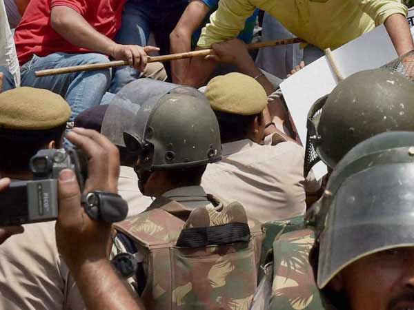 தொடர் போராட்டம்