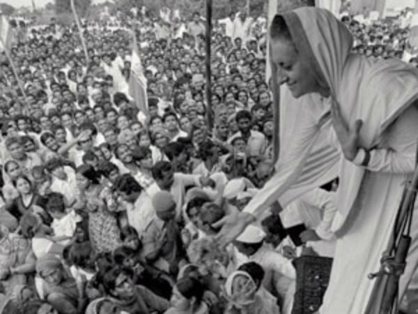 என்னவோ நடக்கப் போகிறது