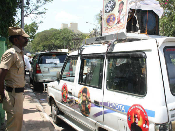 வெளியூர் நபர்கள் வெளியேற்றம்