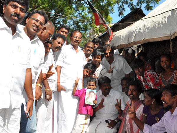 களமிறங்கிய அமைச்சர்கள்