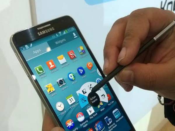 Indians spend 47 per cent of their time on their smartphones Indians spend 47 per cent of their time on their smartphones