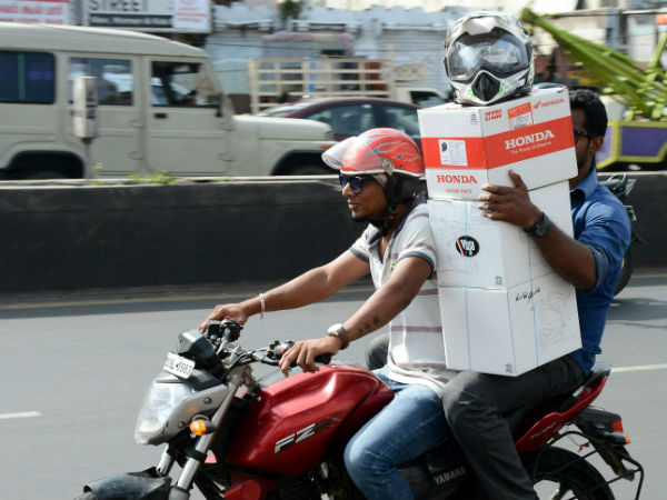 கடன்காரரிடம் தப்பிக்க