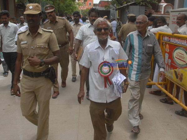 நோட்டாவை வீழ்த்திய டிராபிக்