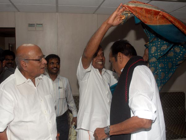 G.Ramakrishnan meets Vaiko