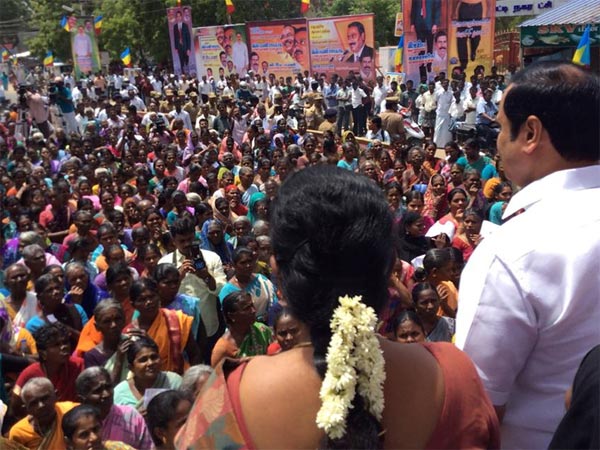 இரு கட்சிகளின் முப்பெரும் உத்தி