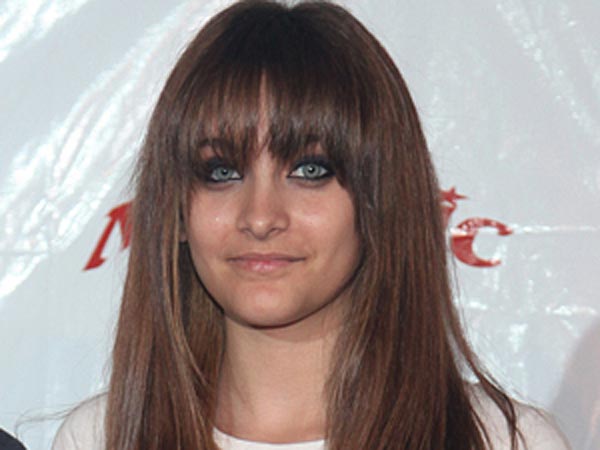 மகிழ்ச்சியில் குடும்பம்