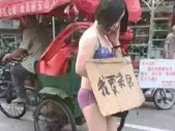 Man beat wife then made her do semi-naked walk Man beat wife then made her do semi-naked walk