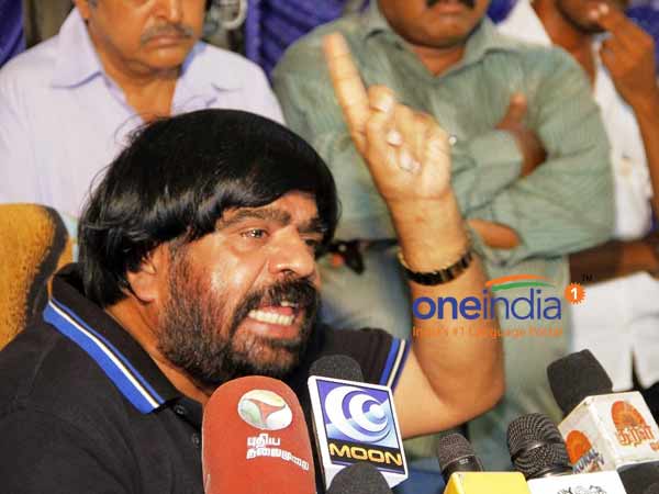 சிம்புவை வளரவிடாமல் செய்ய சதி 