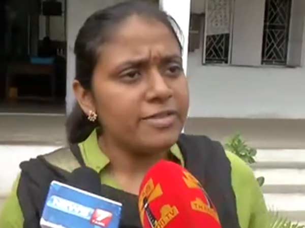 கணவரை இழந்தவர்