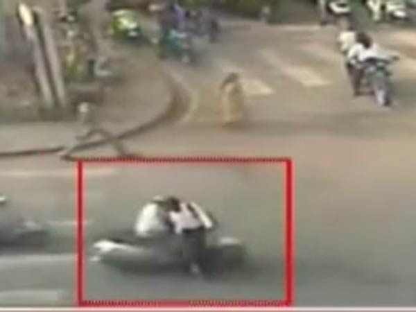 லைவ் காட்சிகள்