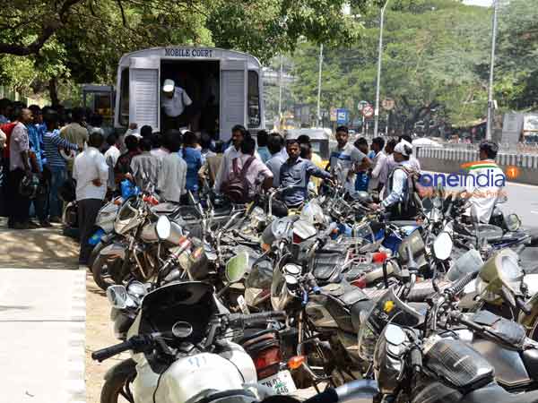 1.30 லட்சம் வழக்குகள்...