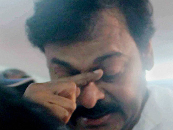 பதவி விலகவேண்டும்