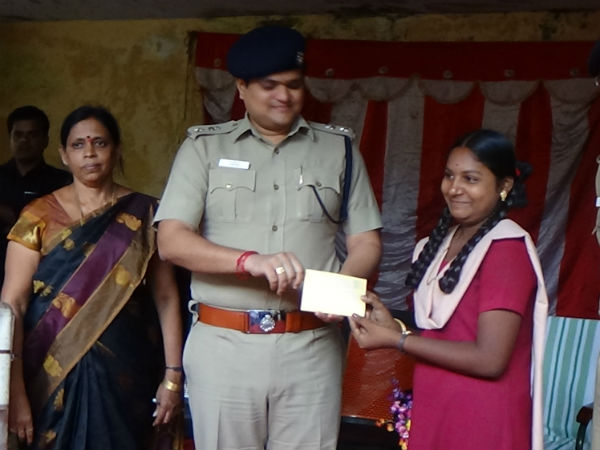 Nellai Police issues post card to school girls