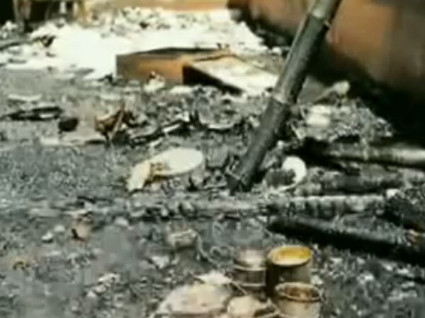 மலர் தூவி அஞ்சலி