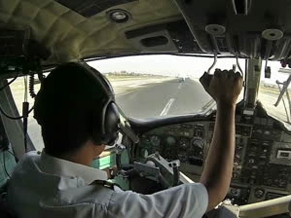 காக்பிட்டுக்குள் விசிட்