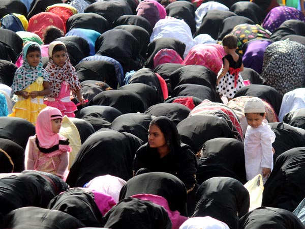 தூத்துக்குடியில் தொழுகை 