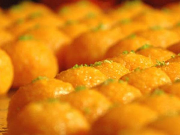 ஆதாயத்துக்காக டெண்டரில் திருத்தம் 