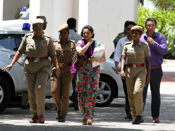 Wife slams charges against her DC husband Wife slams charges against her DC husband